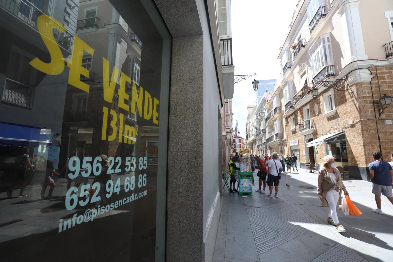 FOTOS: El comercio en Cádiz, en declive