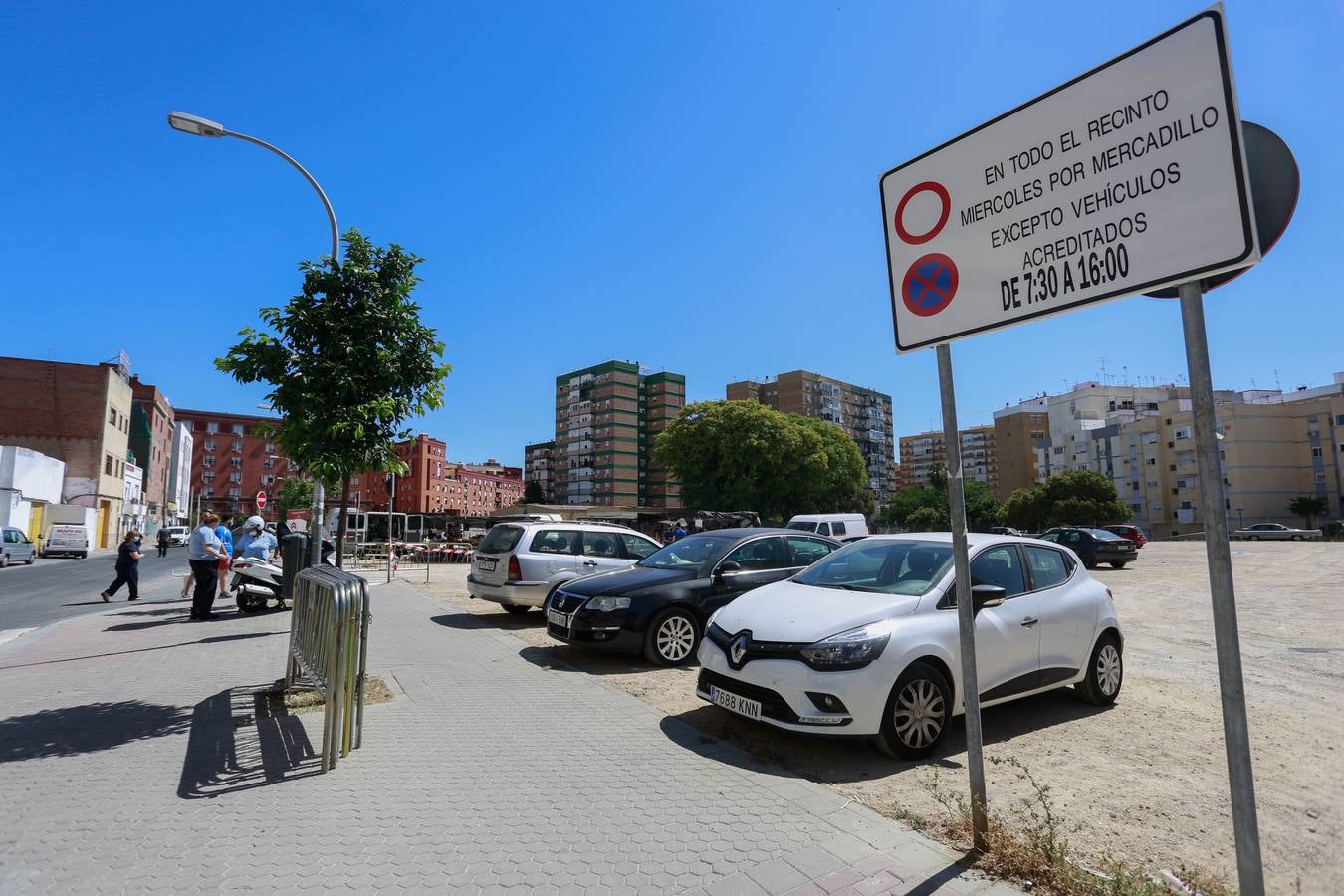 Reabre el mercadillo de Cerro Amate