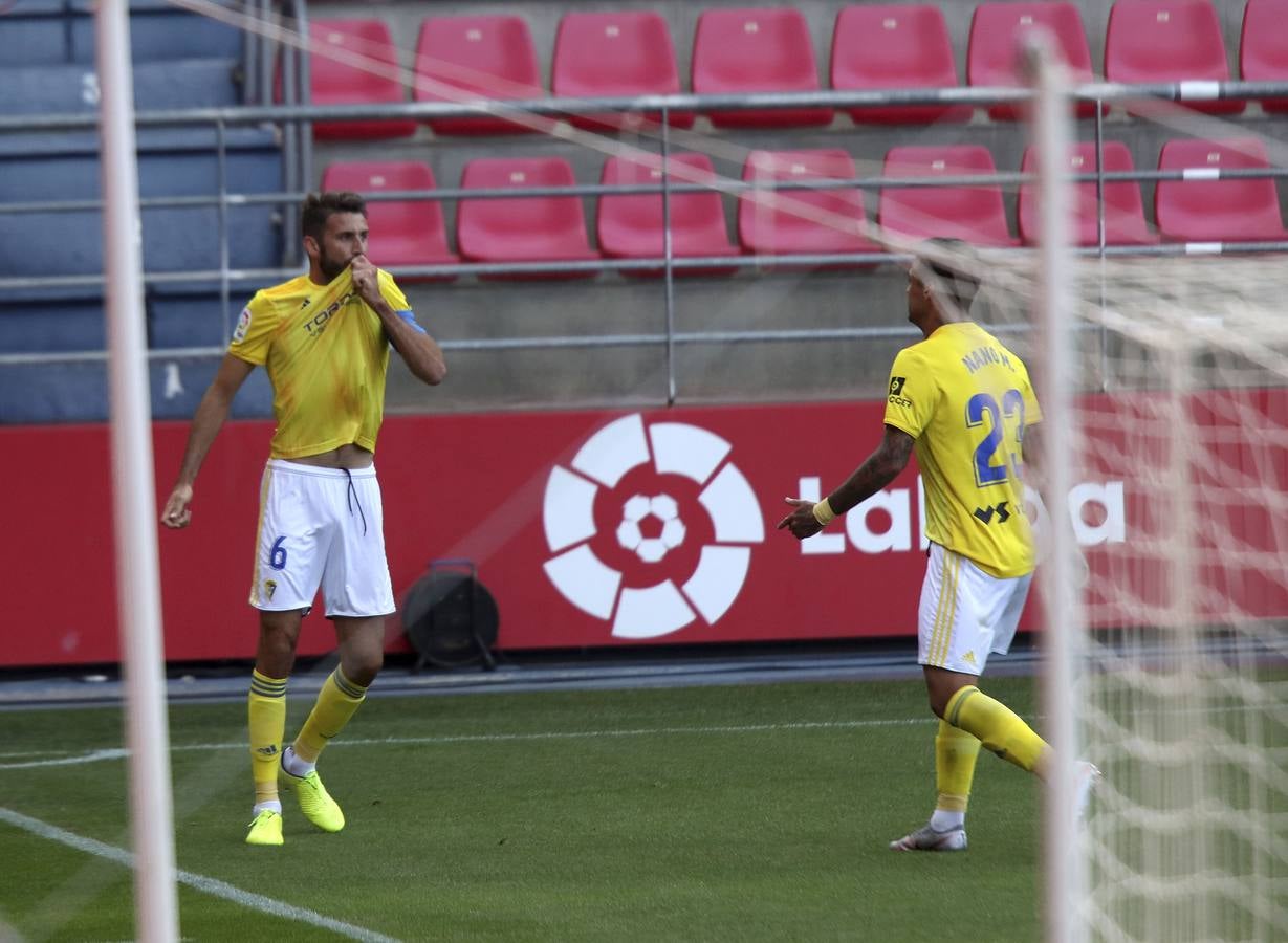 FOTOS: Numancia - Cádiz CF en Soria