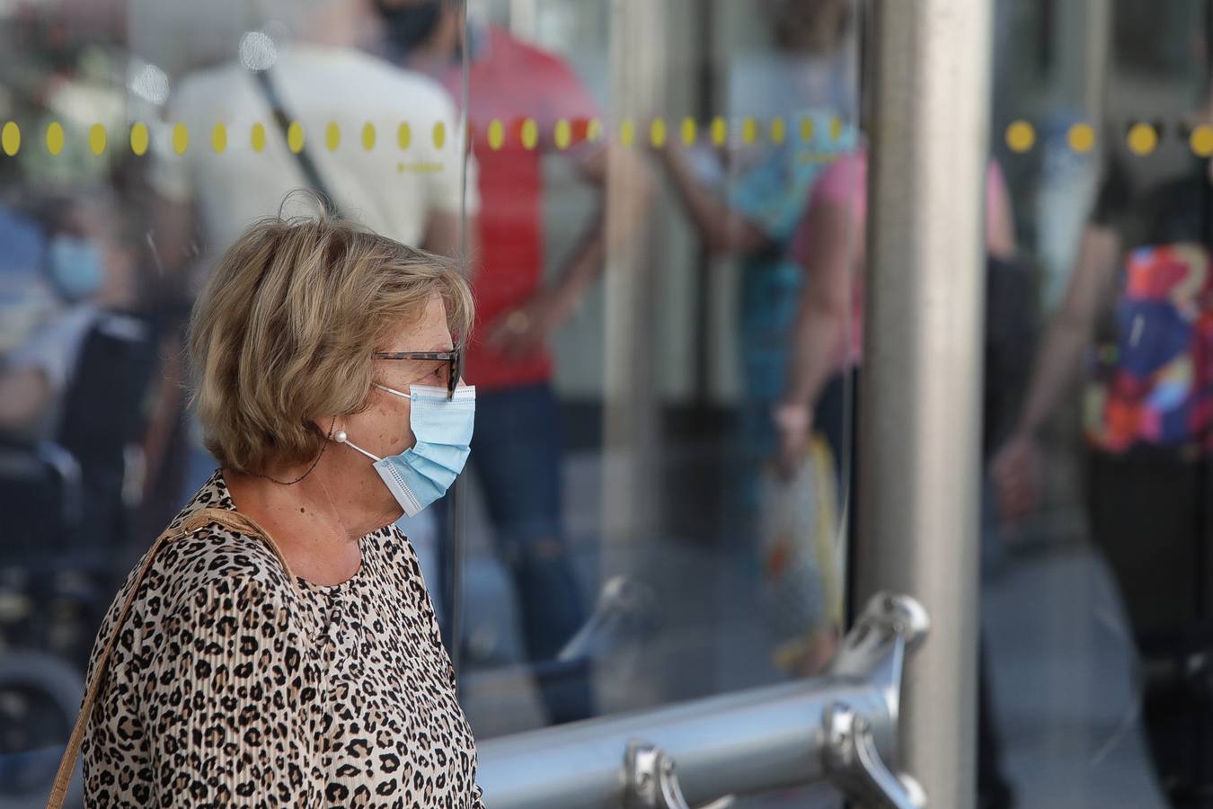 FOTOS: Las mascarillas, protagonistas de la cuenta atrás para la nueva normalidad en Cádiz