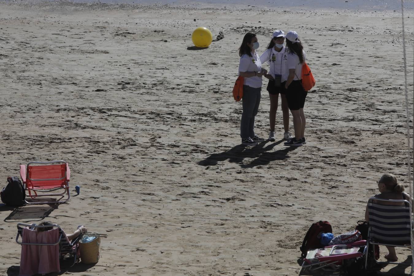 FOTOS: Las mascarillas, protagonistas de la cuenta atrás para la nueva normalidad en Cádiz