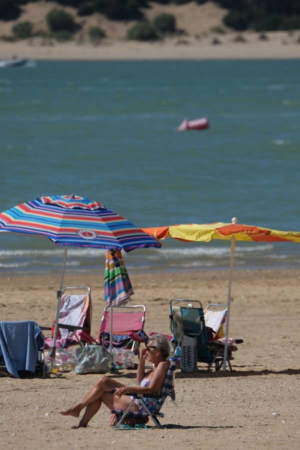 Tranquila jornada de playa en Sanlúcar de Barrameda