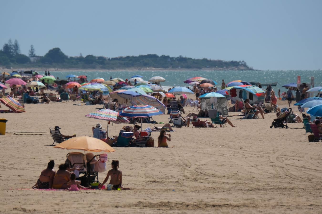 Tranquila jornada de playa en Sanlúcar de Barrameda