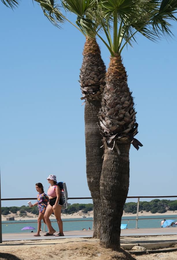 Tranquila jornada de playa en Sanlúcar de Barrameda