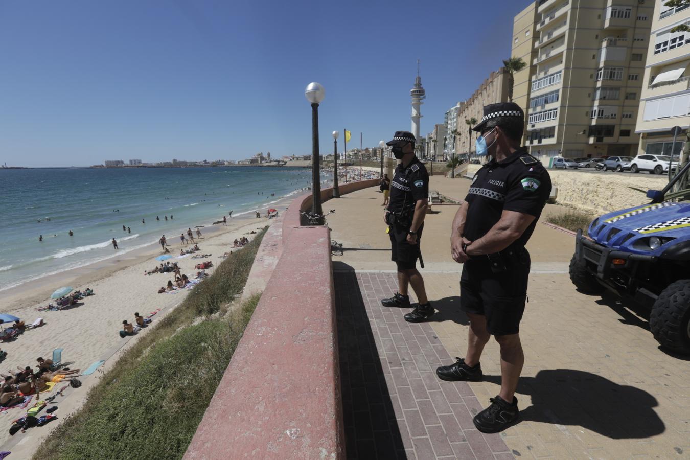 FOTOS: Cádiz presume de playas en el primer día de la &#039;nueva normalidad&#039;