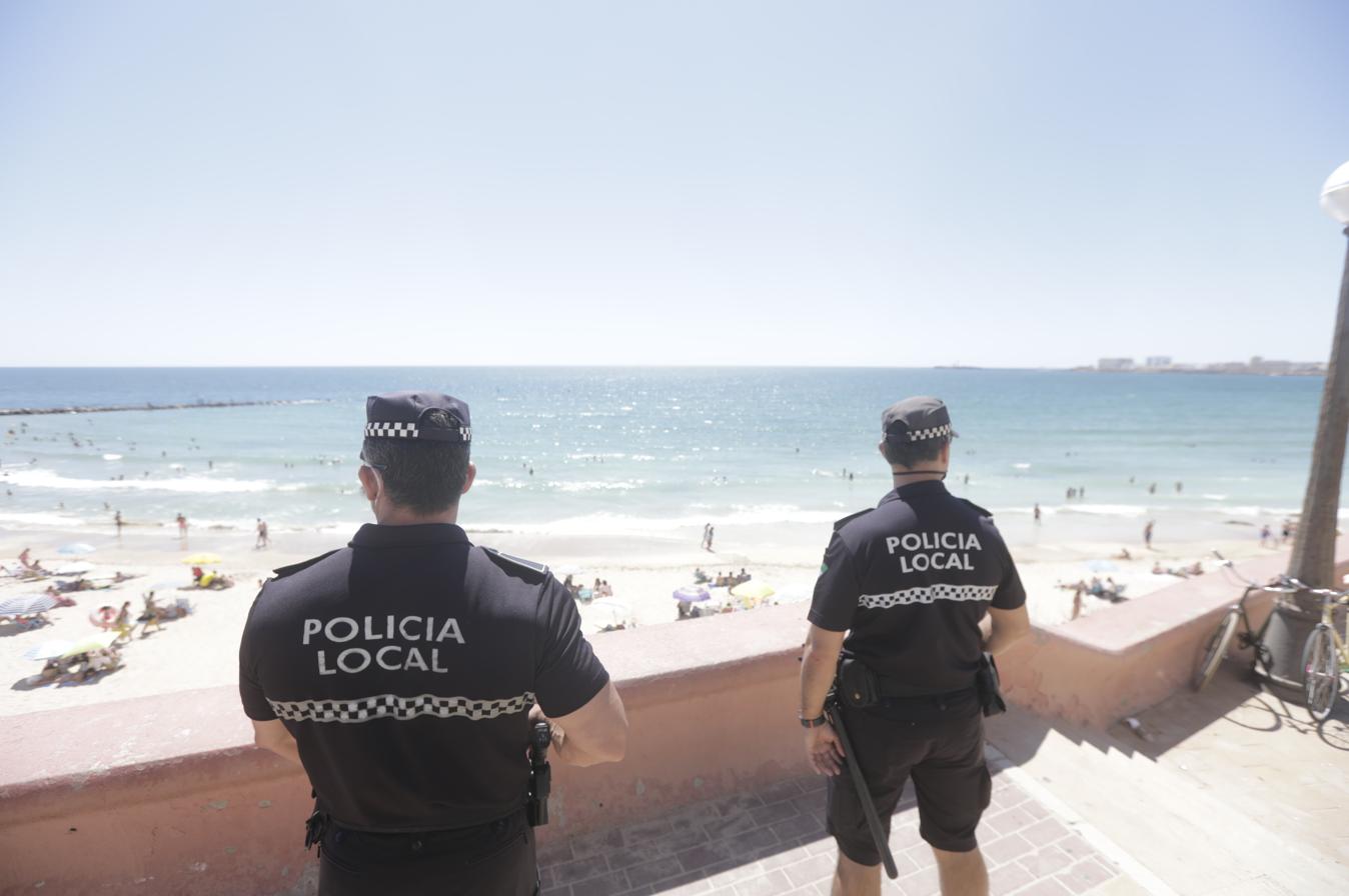 FOTOS: Cádiz presume de playas en el primer día de la &#039;nueva normalidad&#039;