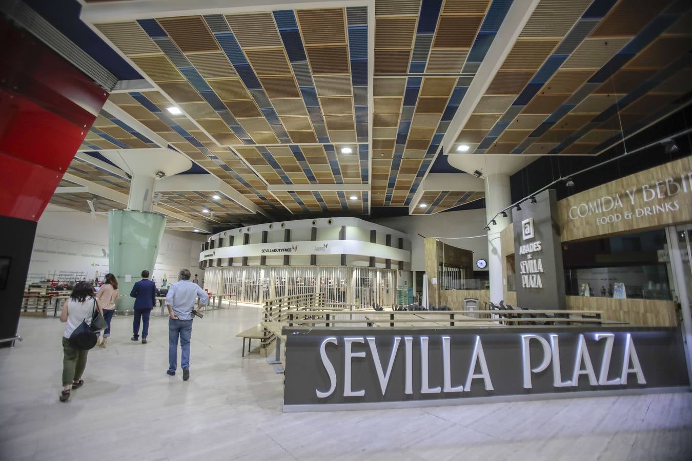 El aeropuerto de Sevilla regresa poco a poco a la normalidad con más actividad