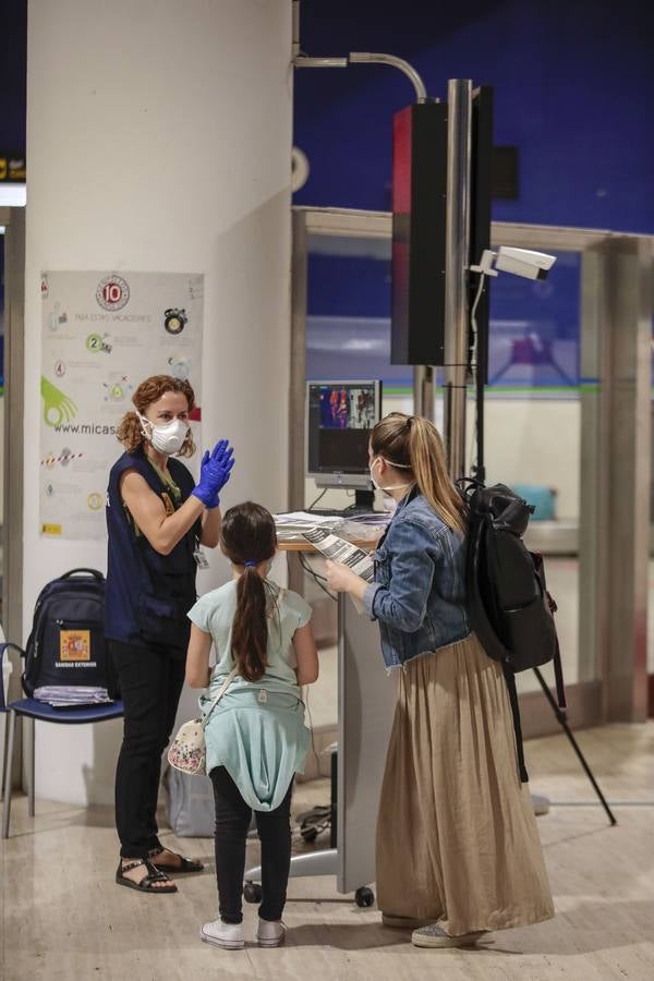 El aeropuerto de Sevilla regresa poco a poco a la normalidad con más actividad