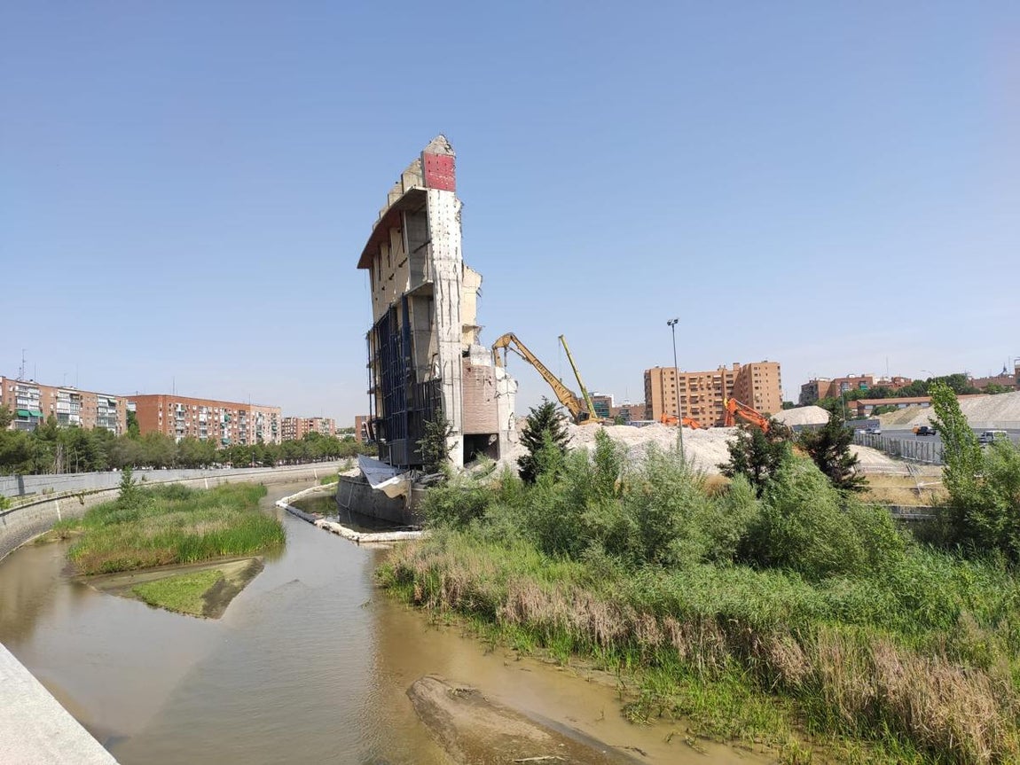La lenta agonía del Calderón, cerca de su final