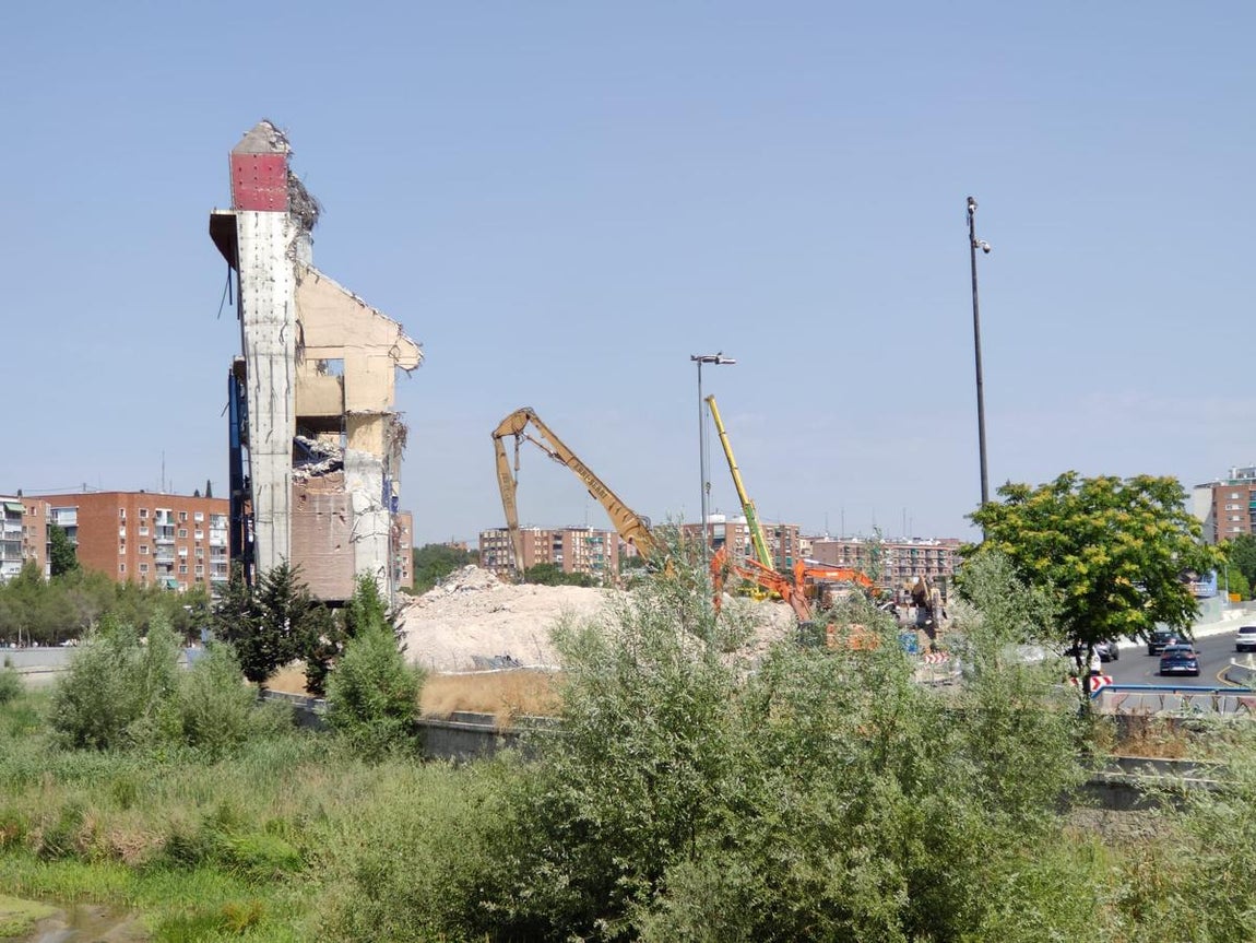 La lenta agonía del Calderón, cerca de su final