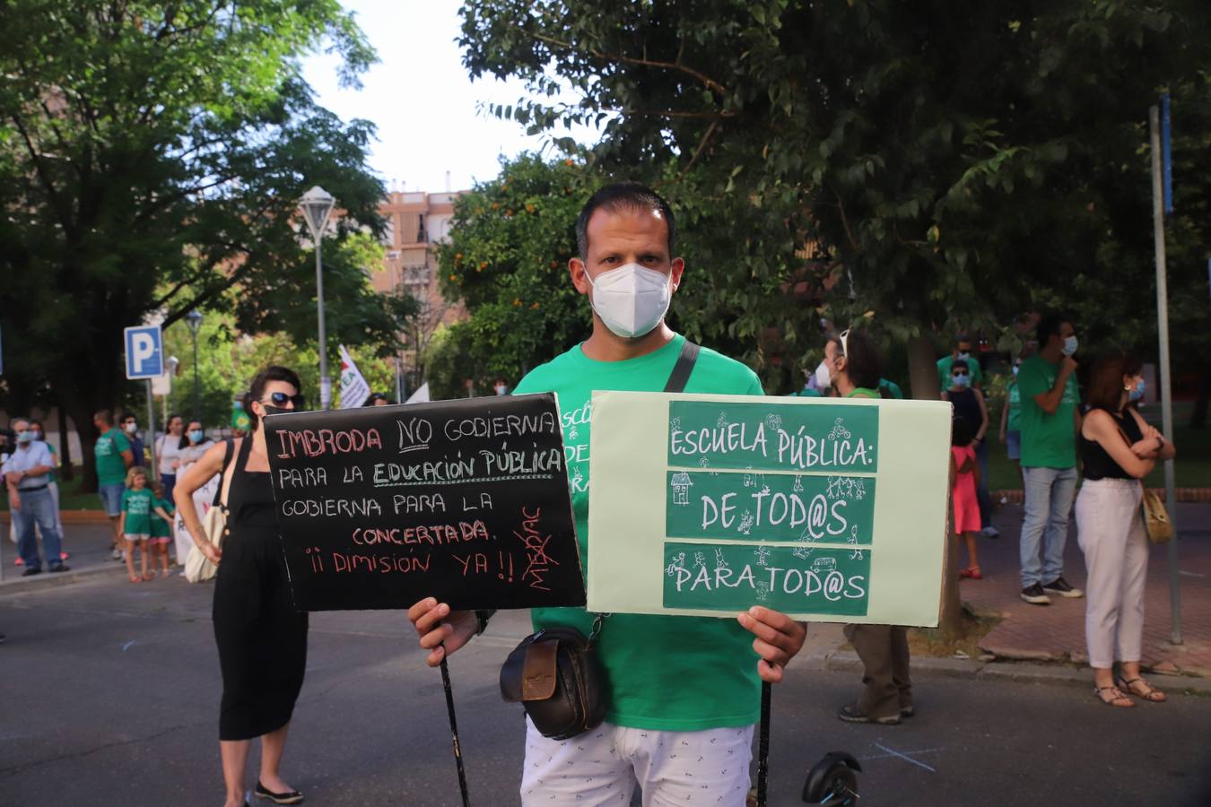 La protesta de padres y alumnos en Córdoba contra el recorte de unidades educativas