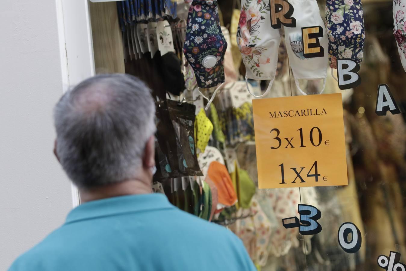 En imágenes: comienzan las rebajas en Sevilla