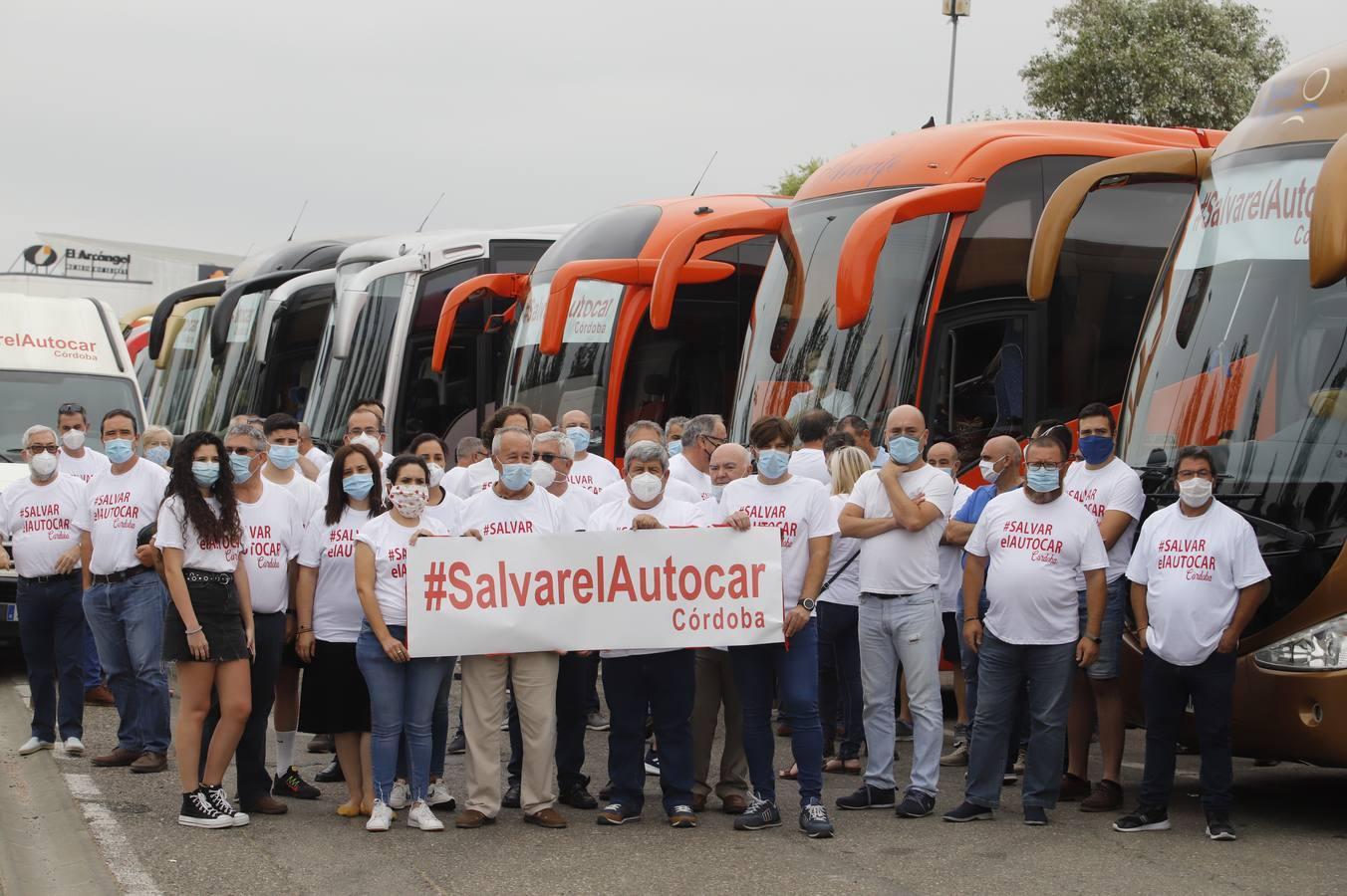 La protesta #Salvarelautocar de Córdoba en imágenes