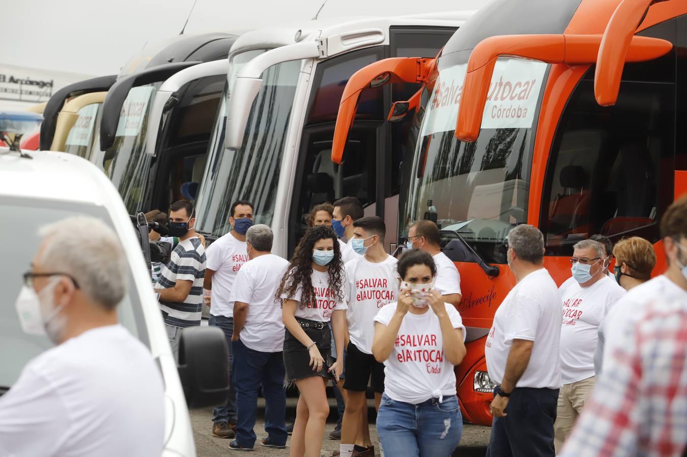 La protesta #Salvarelautocar de Córdoba en imágenes