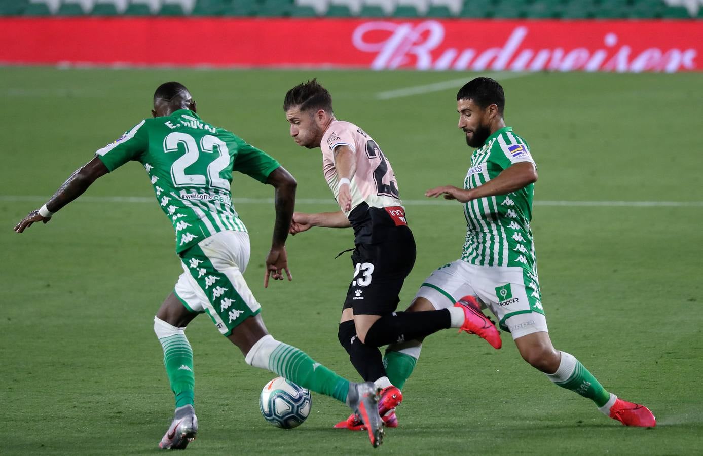 En imágenes, el Betis-Espanyol en el Villamarín