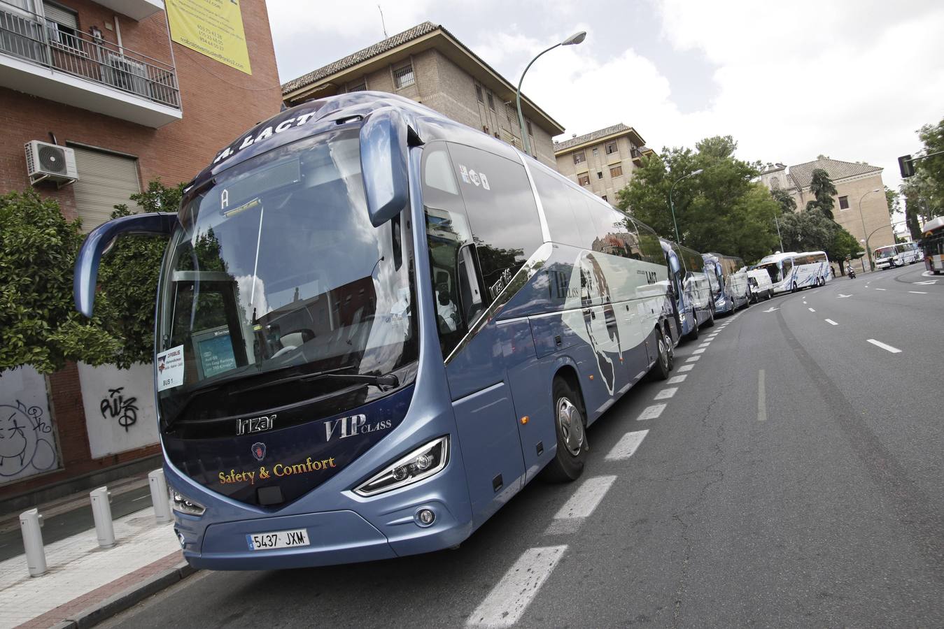 Nueva protesta del sector del autocar en Sevilla