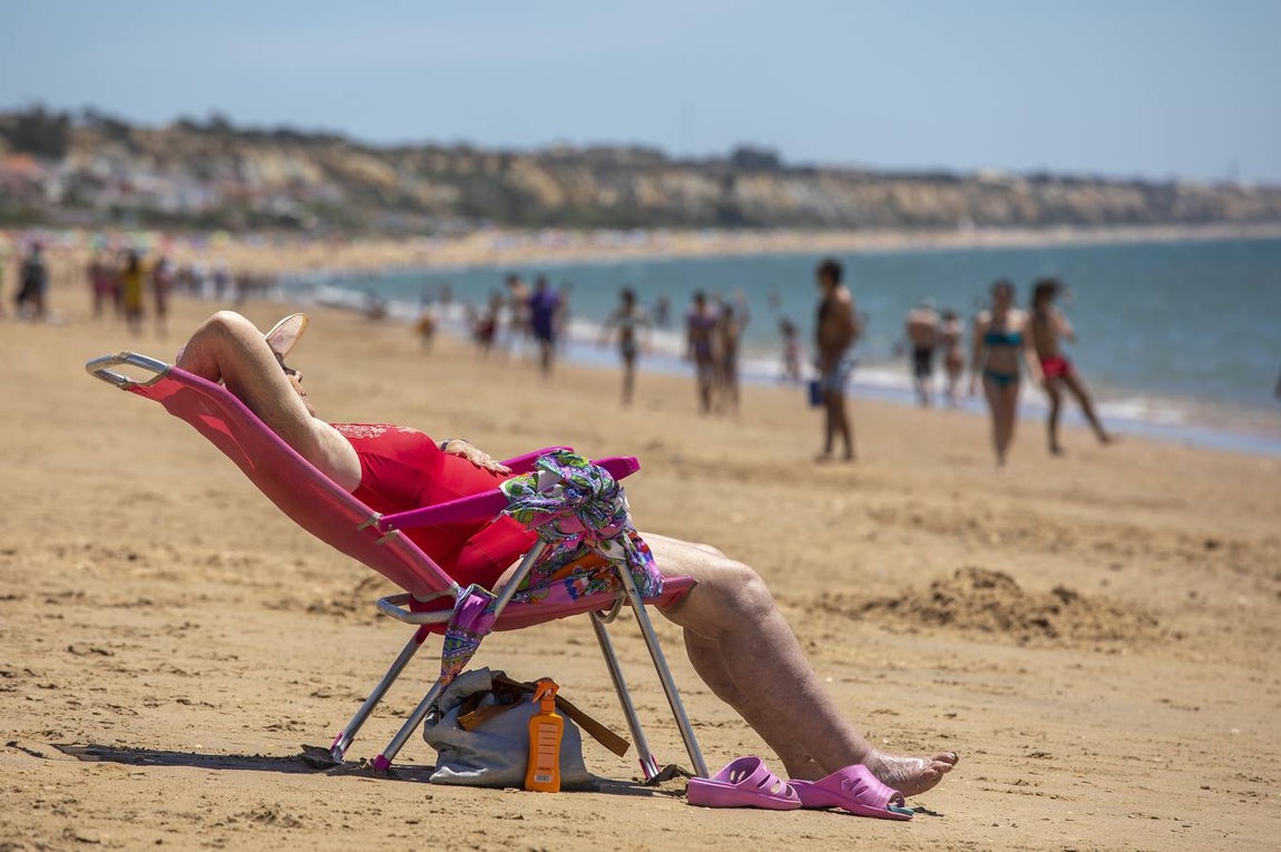 Estampas veraniegas en la playa de Mazagón