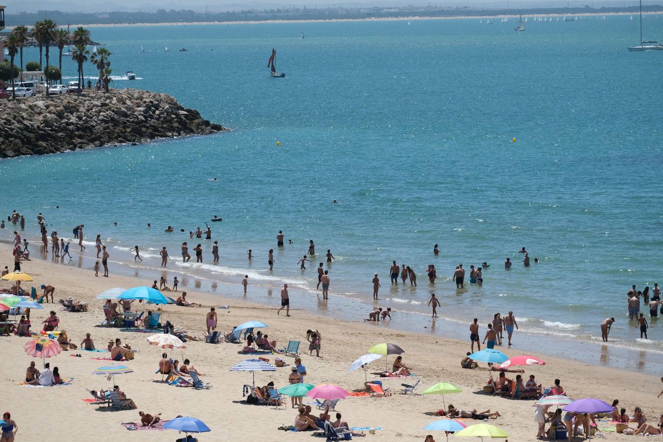 Ambiente en las playas del Puerto de Santa María