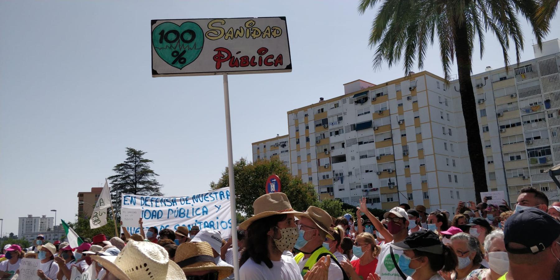 FOTOS: De Trebujena a Jerez a pie por una sanidad pública digna