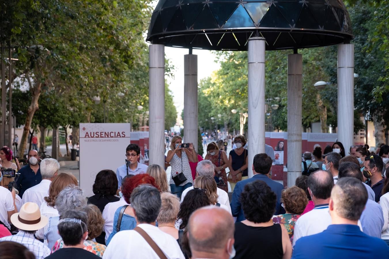 En imágenes, el acto de apoyo en Córdoba a la familia de Paco Molina