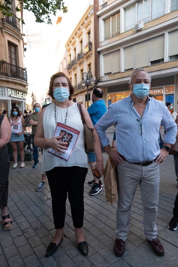 En imágenes, el acto de apoyo en Córdoba a la familia de Paco Molina