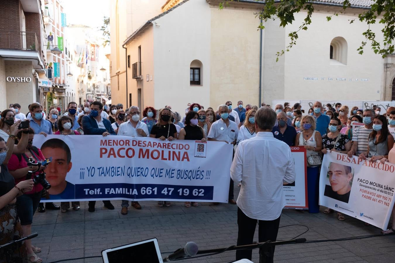 En imágenes, el acto de apoyo en Córdoba a la familia de Paco Molina