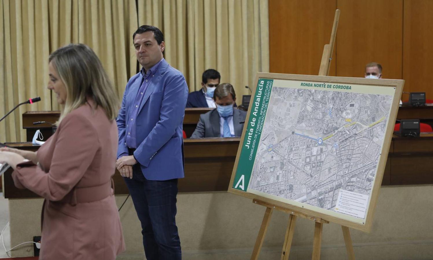 La visita de la consejera de Fomento al Ayuntamiento de Córdoba, en imágenes