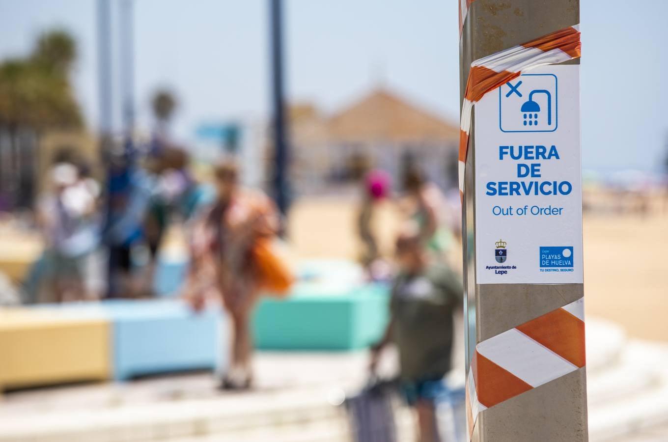 En imágenes, la playa de La Antilla da la bienvenida al verano