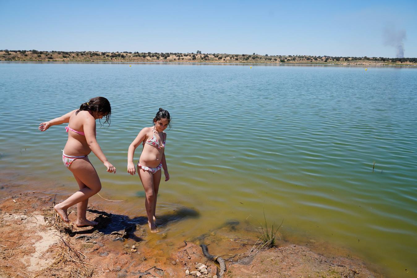 Los primeros chapuzones en las playas de interior de Córdoba