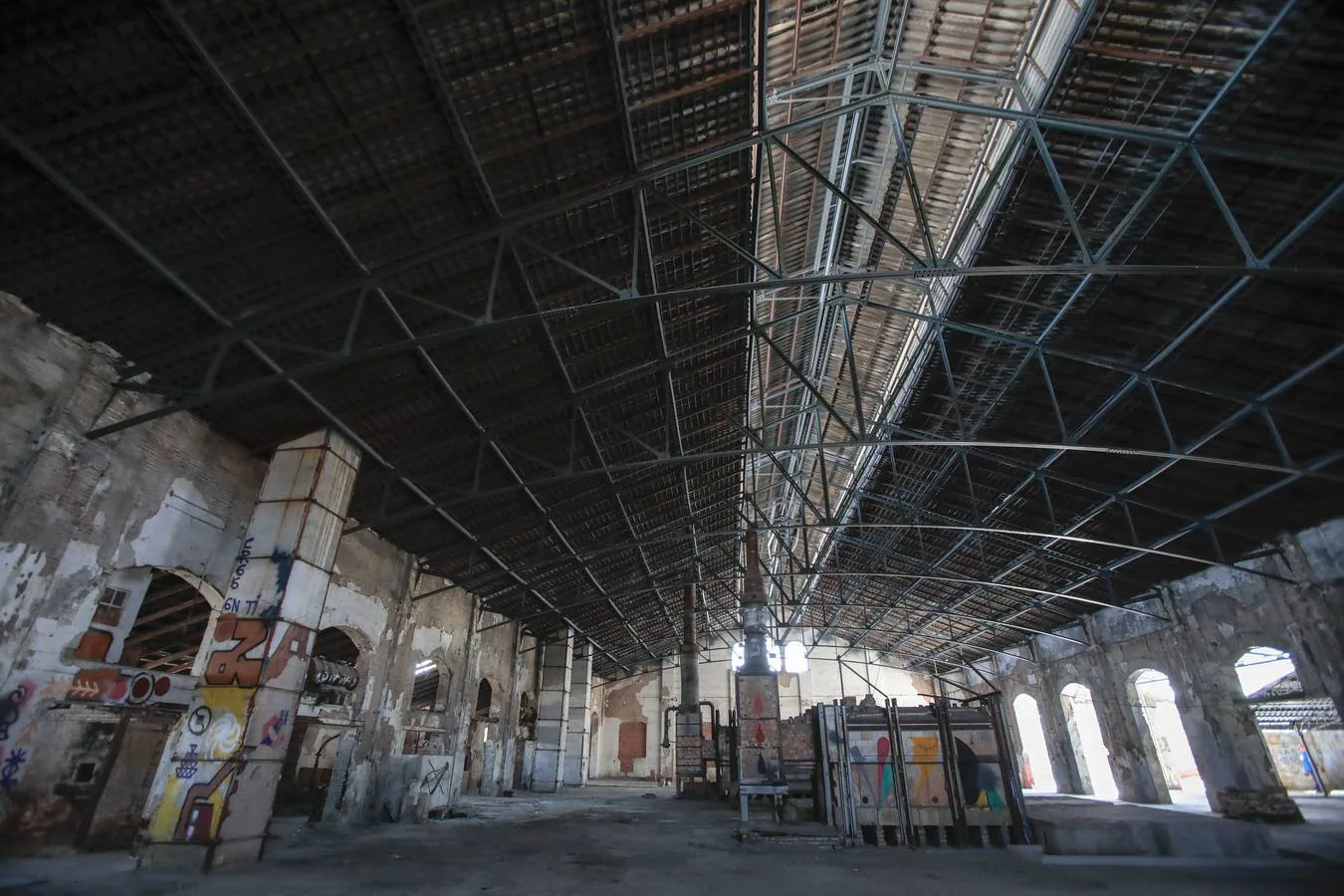 En imágenes, visita a las obras de la antigua Fábrica de Vidrio de la Trinidad