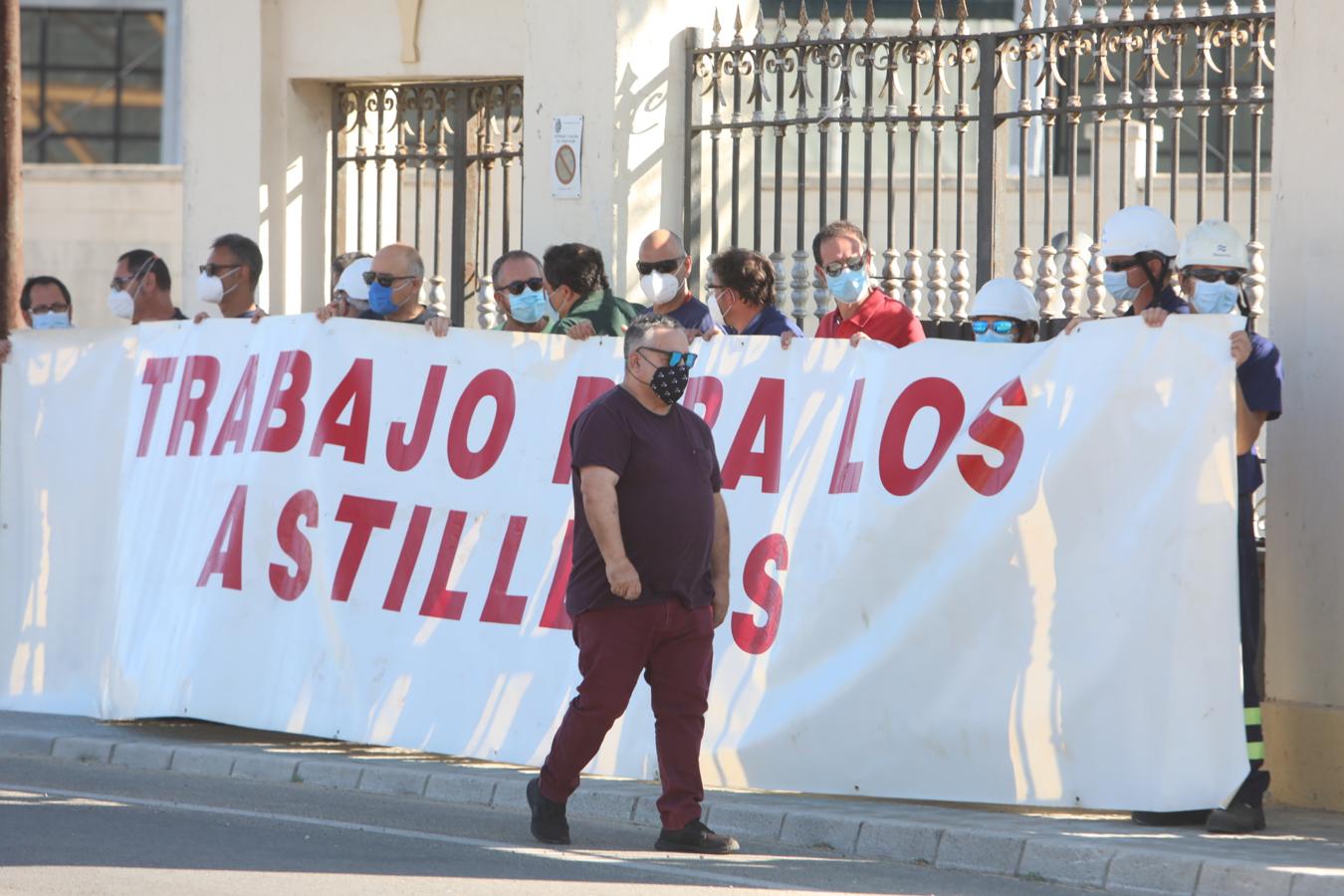 FOTOS: Trabajadores de Navantia en Cádiz piden más carga de trabajo