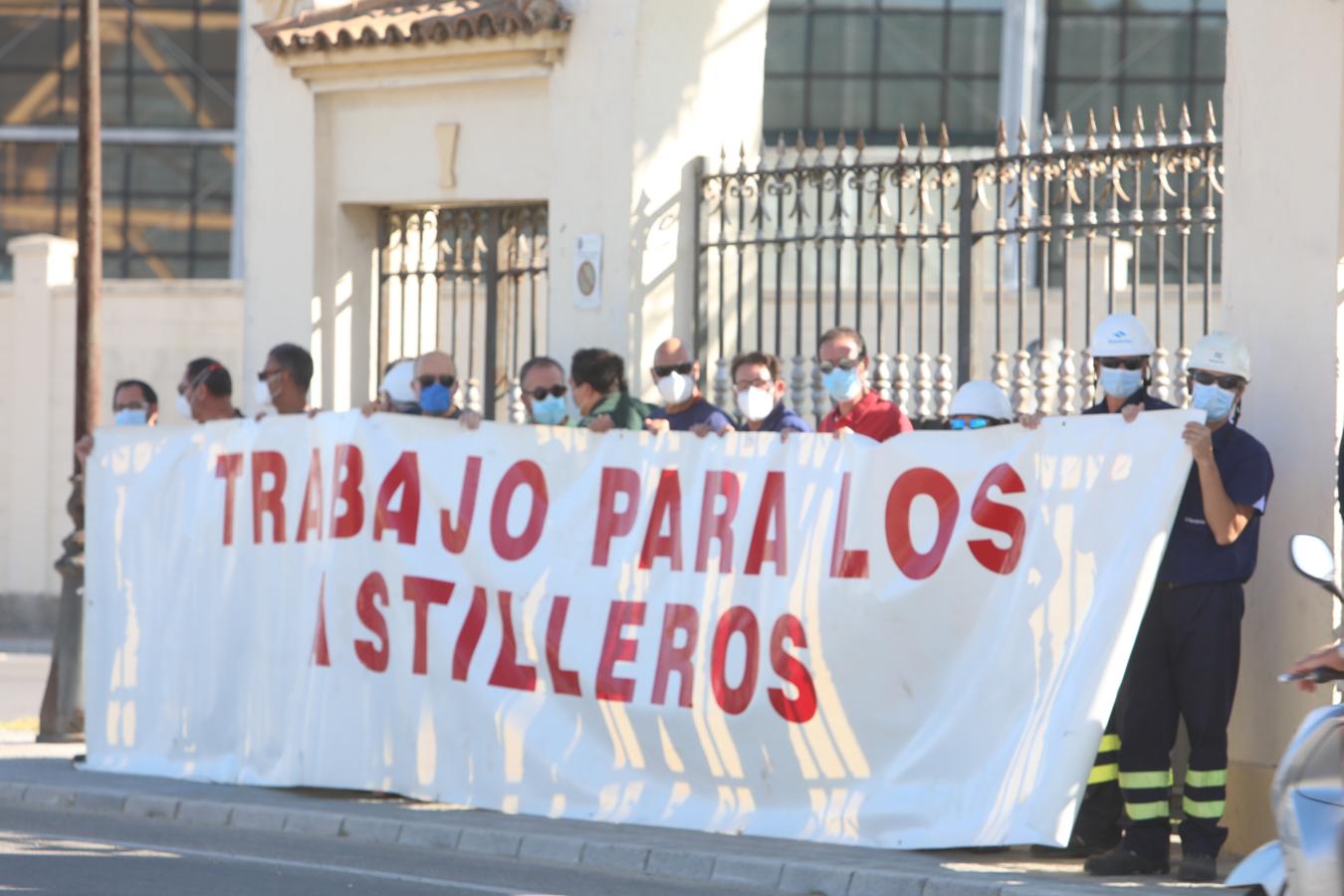 FOTOS: Trabajadores de Navantia en Cádiz piden más carga de trabajo