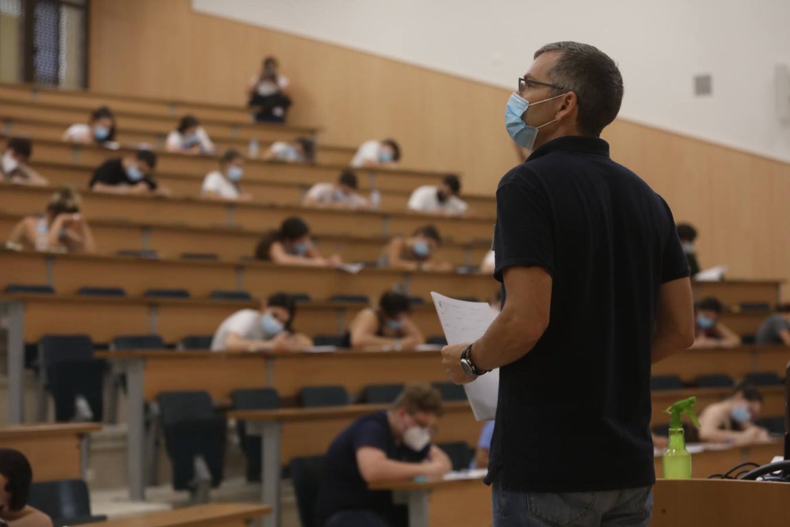 Normalidad en el inicio de la Selectividad del Covid-19 en Cádiz