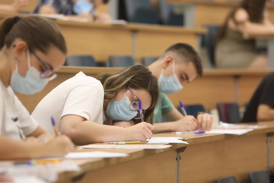 Normalidad en el inicio de la Selectividad del Covid-19 en Cádiz