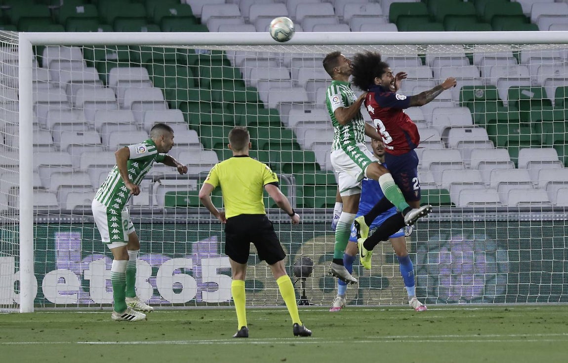 En imágenes, el encuentro entre el Betis y el Osasuna en el Benito Villamarín