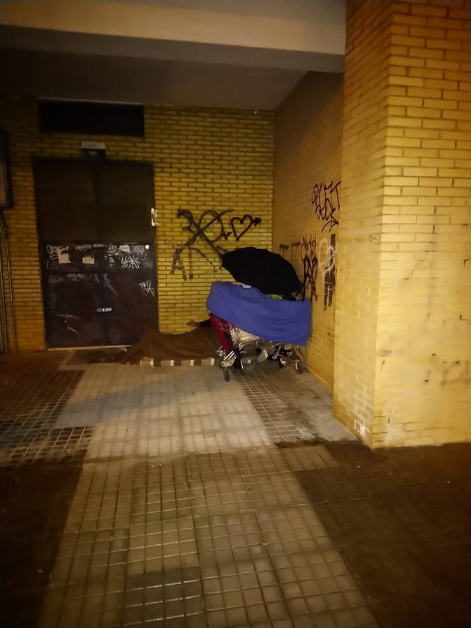 Los vecinos de la Macarena hartos de la insalubridad e inseguridad del barrio