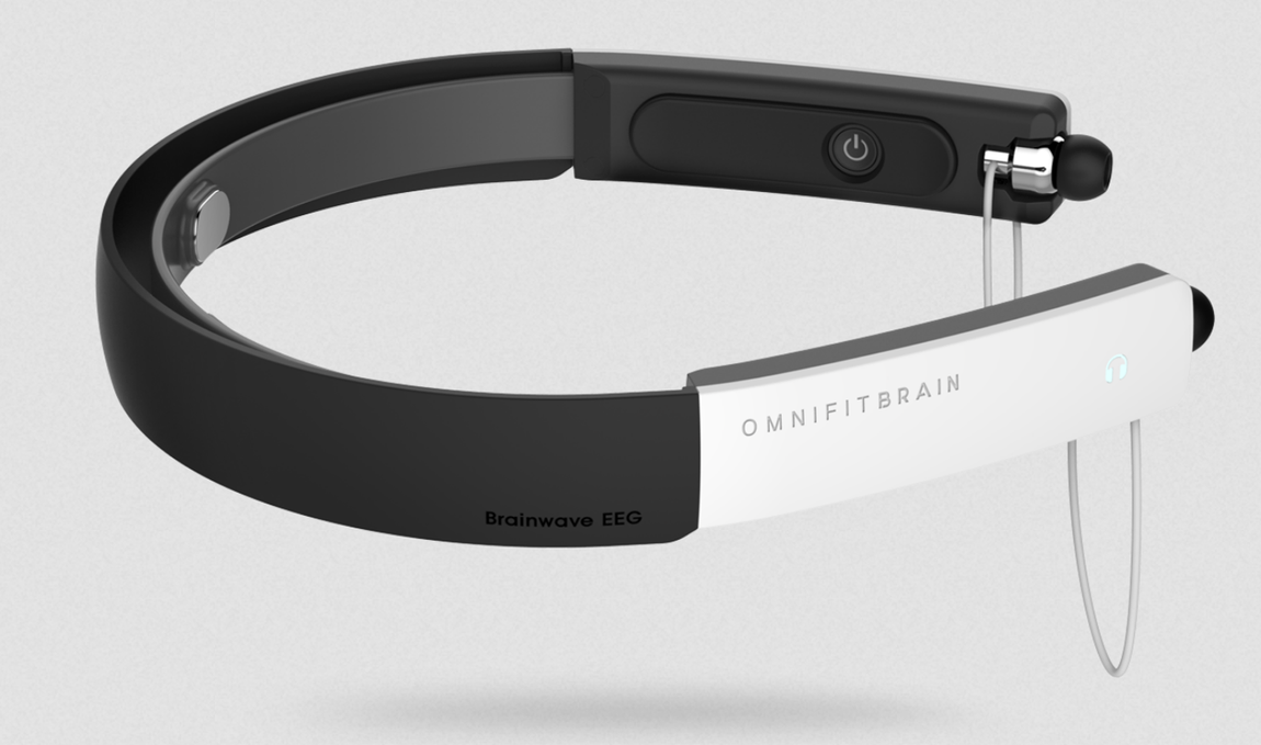 Omnifit Brain. Esta banda de Omnifit, que te permitirá concentrarte y relajarte, puede ser la herramienta perfecta para practicar yoga y meditación. Entre sus características está la posibilidad de verificar, con una simple medición de un minuto, cómo están tus condiciones cerebrales. Los datos son transmitidos de forma instantánea a tu móvil. Incluye, además, juegos de concentración y música funcional con la que se busca llegar a la relajación. Podrás mejorar la capacidad de aprendizaje y aprender a mantener tus niveles de concentración altos sin forzarte o estresarte demasiado. Precio: 299 euros