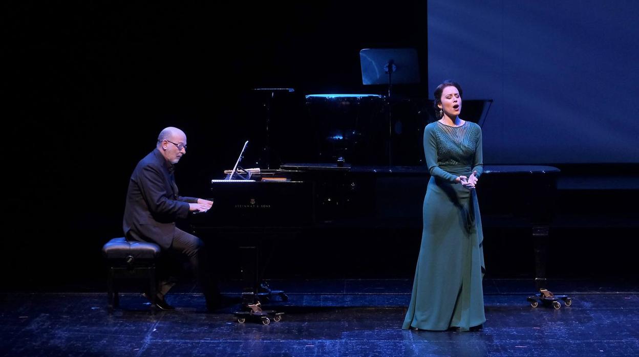 En imágenes, el concierto a beneficio del Banco de Alimentos en el Teatro de la  Maestranza