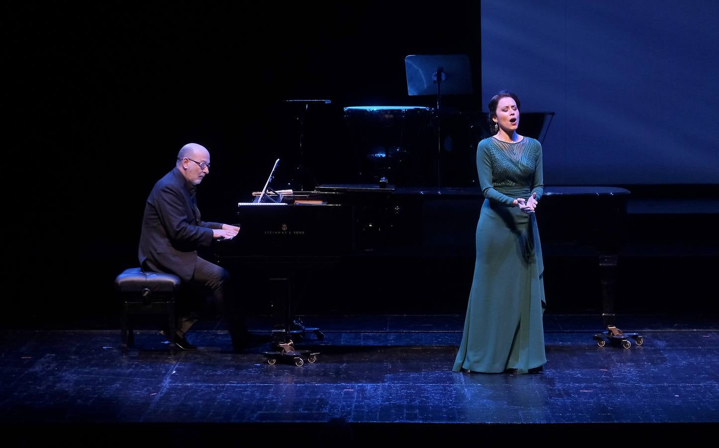 En imágenes, el concierto a beneficio del Banco de Alimentos en el Teatro de la  Maestranza