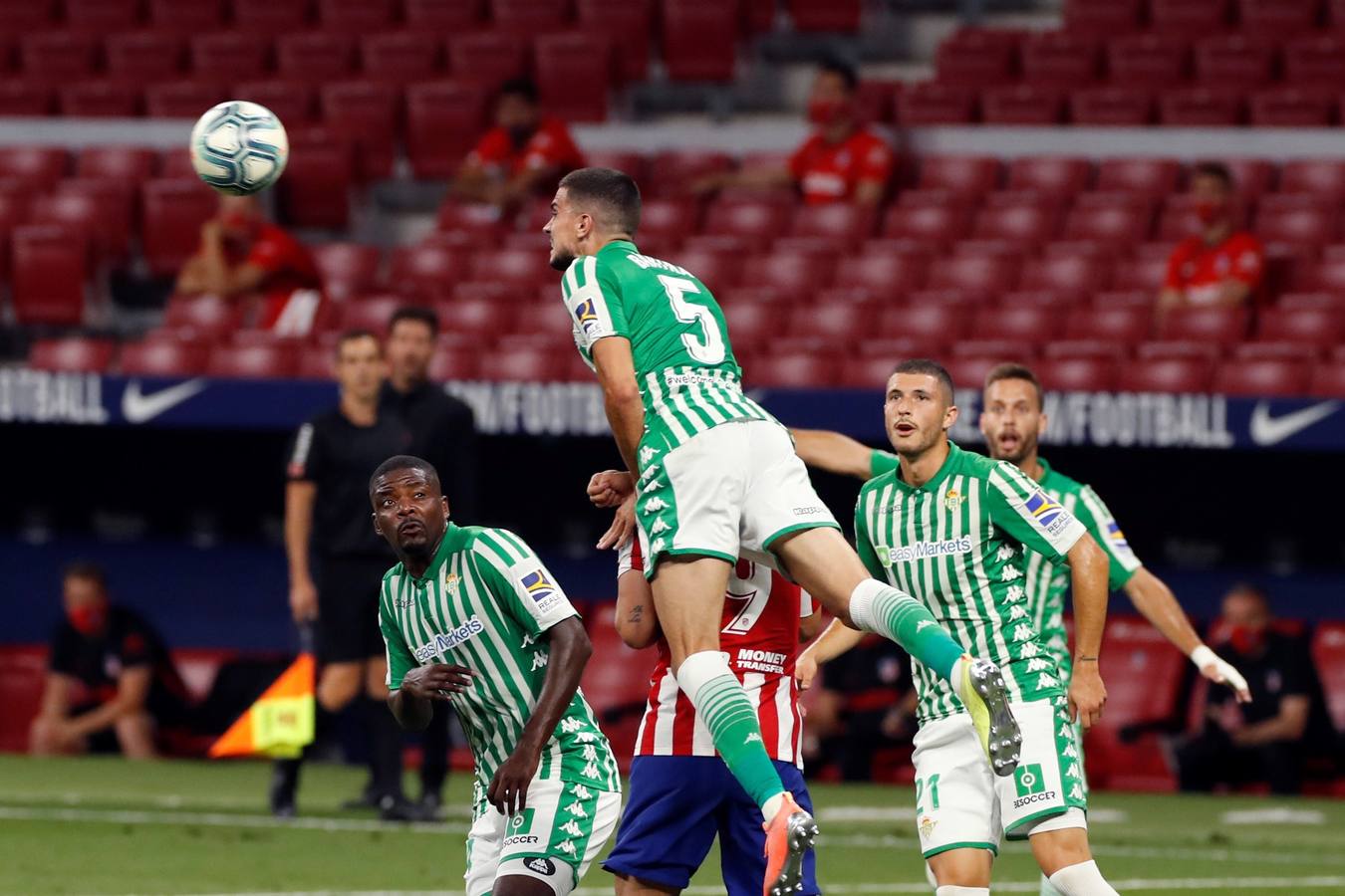 En imágenes, el encuentro entre el Atlético de Madrid y el Betis en el Wanda Metropolitano