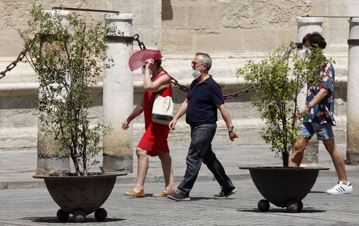 En imágenes, fin de semana sofocante en las calles de Sevilla