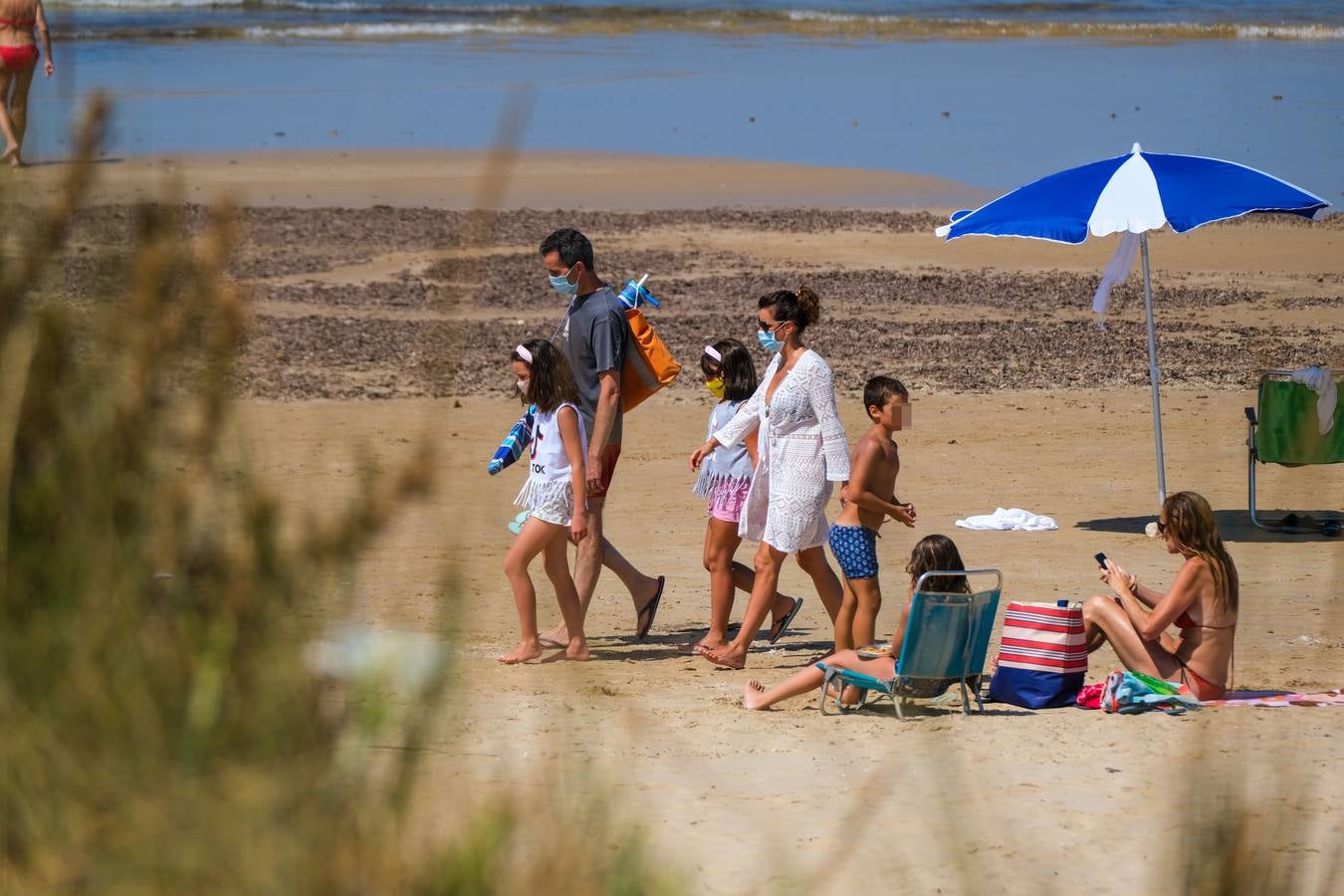 En imágenes, gran afluencia en la playa de Costa Ballena