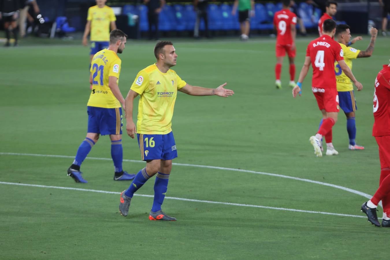 Fotos: Cádiz 0-1 Fuenlabrada