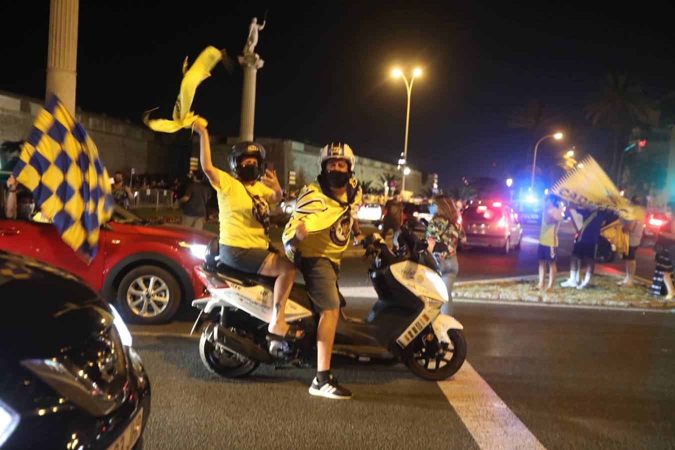 FOTOS: Cádiz celebra el ansiado ascenso de su equipo a la Primera División