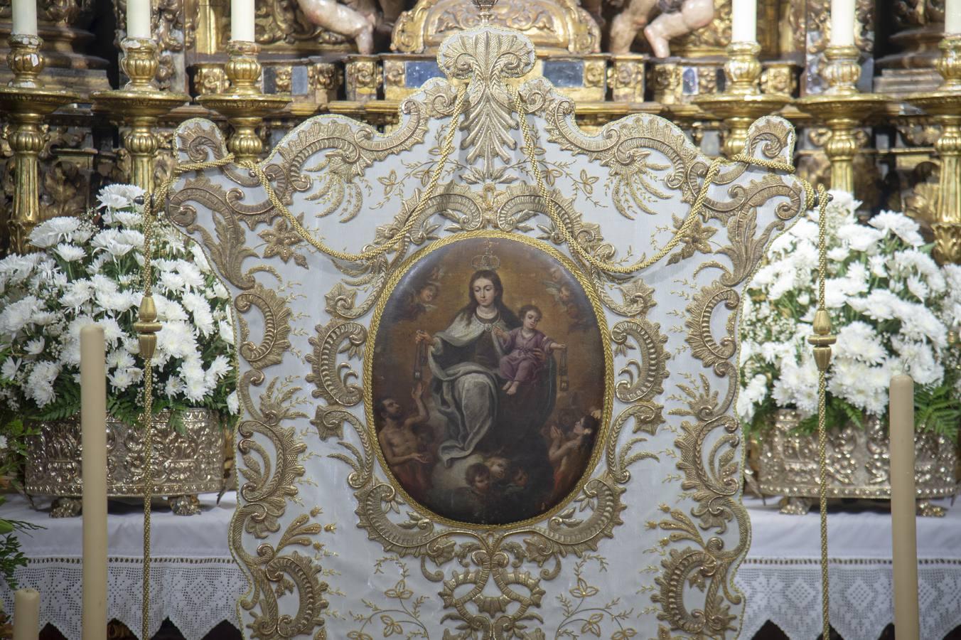 El altar de triduo del Carmen del puente de Triana