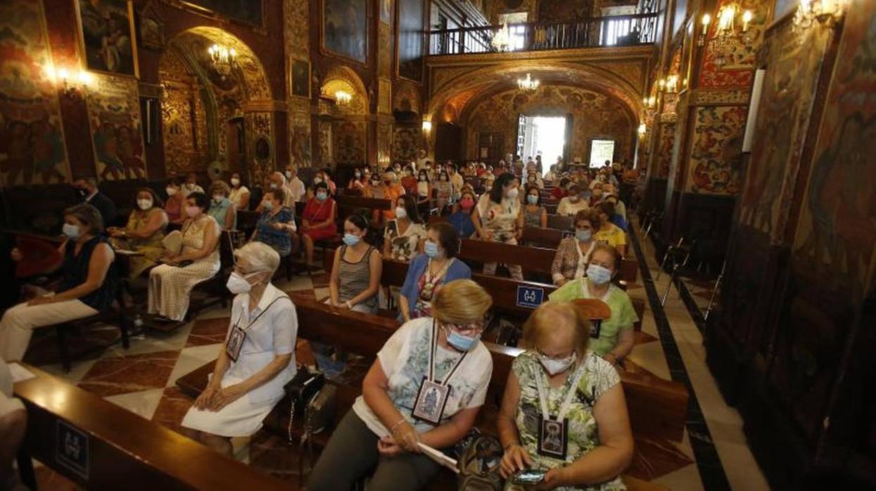 La misa del obispo de Córdoba en San Cayetano, en imágenes