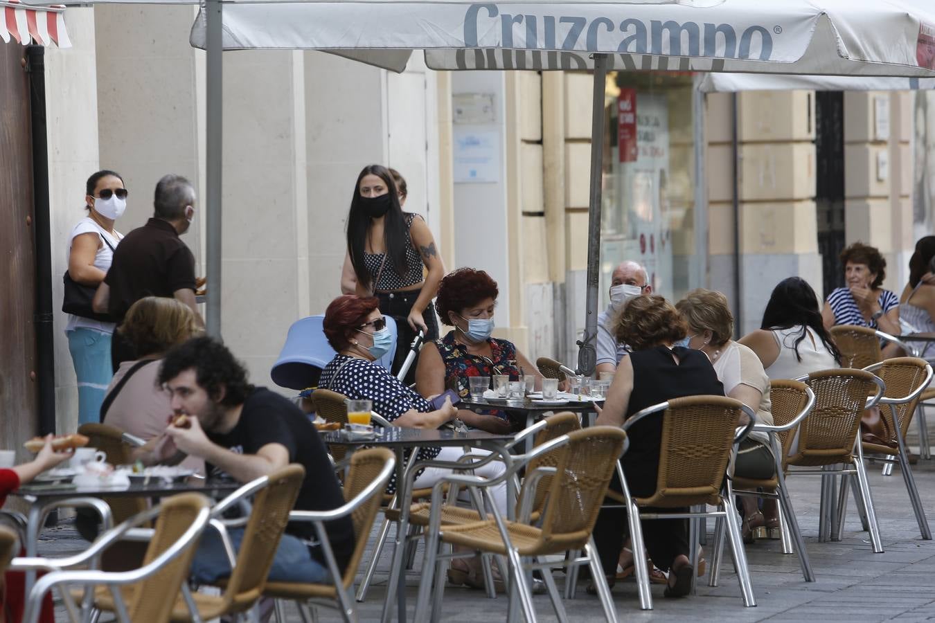 El primer día del uso obligatorio de mascarillas en Córdoba, en imágenes