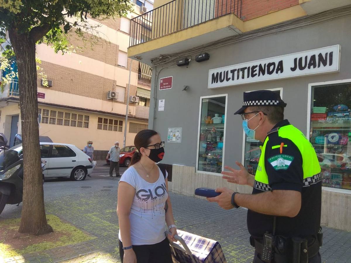 El primer día del uso obligatorio de mascarillas en Córdoba, en imágenes