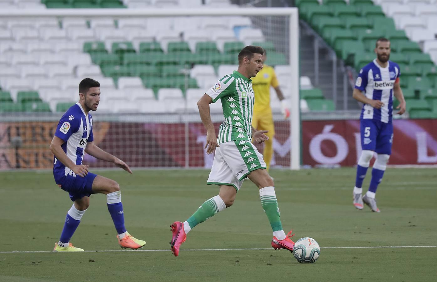 En imágenes, partido entre el Betis y el Alavés en el Benito Villamarín