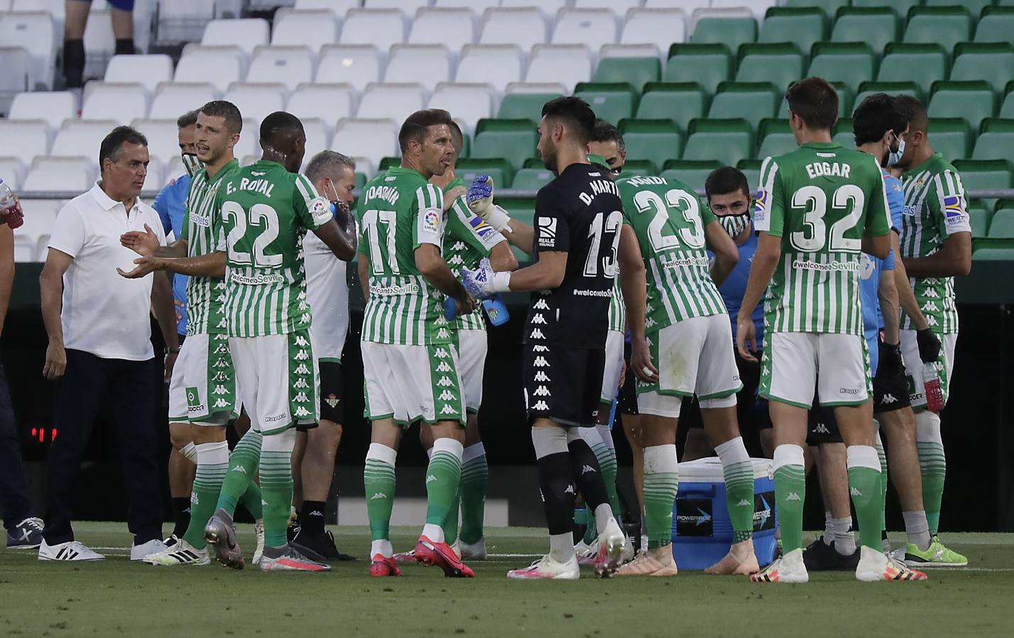 En imágenes, partido entre el Betis y el Alavés en el Benito Villamarín